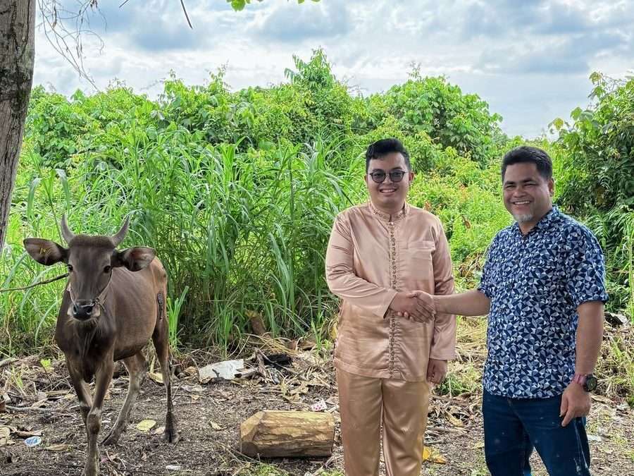 PRIME PARK Hotel Pekanbaru Serahkan Hewan Kurban ke Masjid Al-Fayyadh